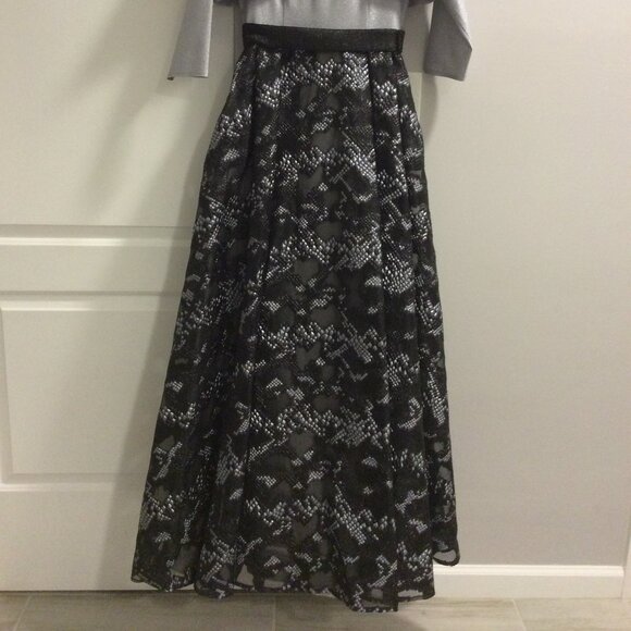 C&M brand name Womens Modest Gown NWT - Picture 3 of 3